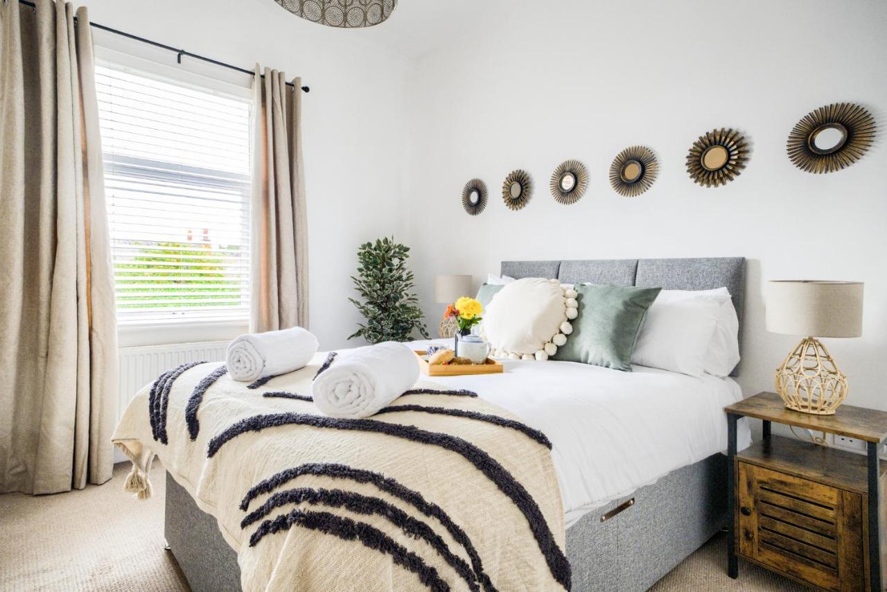Coventry Fashionable House, City Centre, Free Parking, Sleeps 4, By Empower Homes 외부 사진