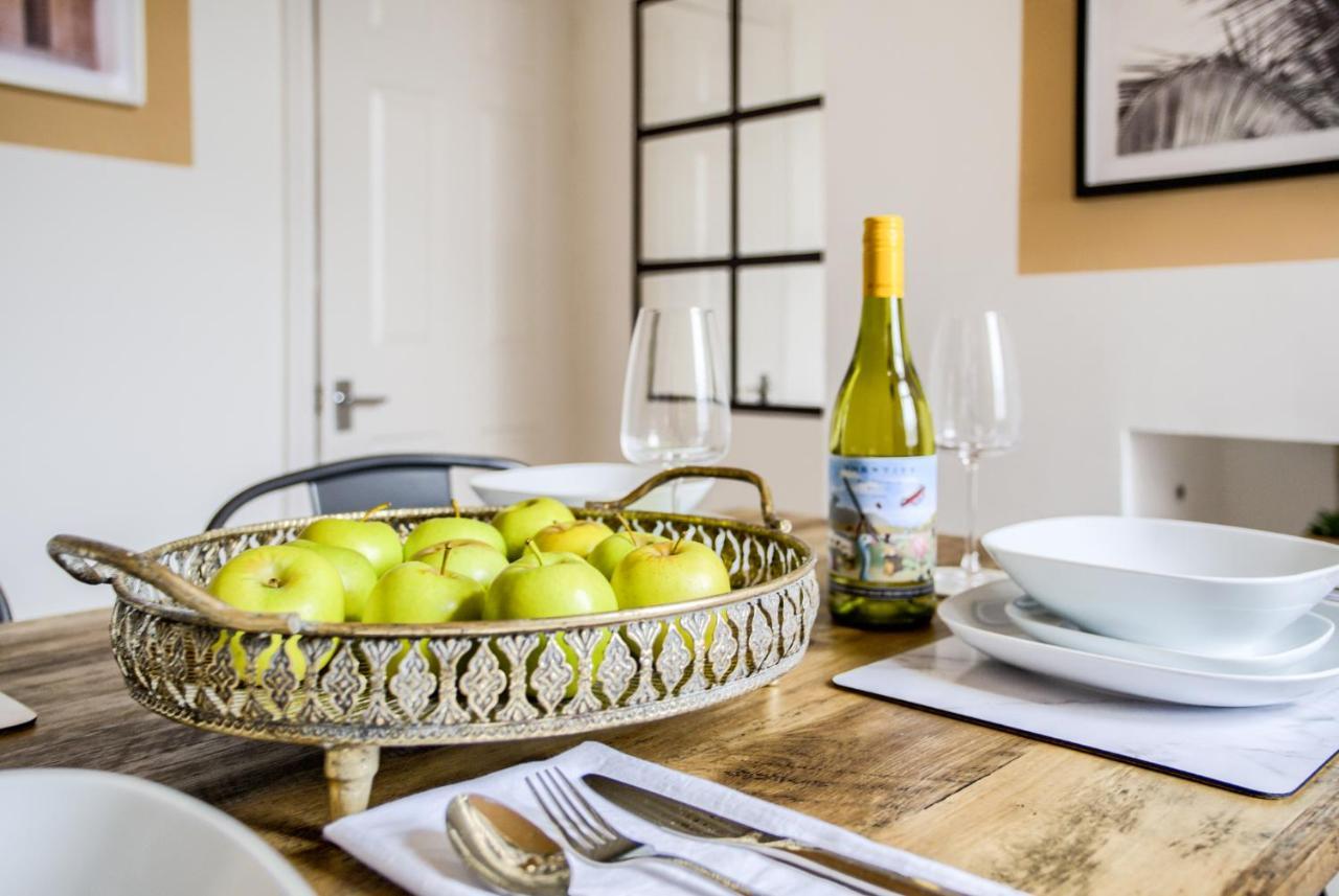 Coventry Fashionable House, City Centre, Free Parking, Sleeps 4, By Empower Homes 외부 사진